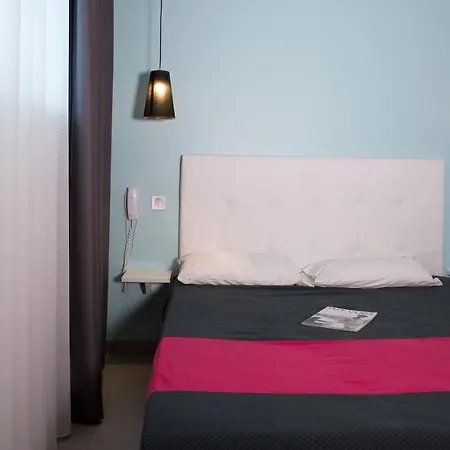 Cote Aparthotel 3*