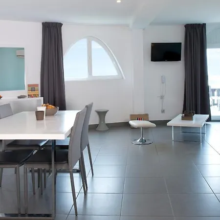 Cote Aparthotel 3*
